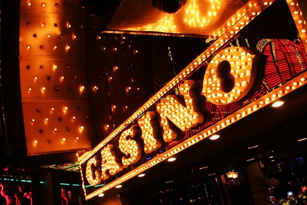 mb88 Buku Mimpi live-dealer studio with professional croupier and multi-camera feed